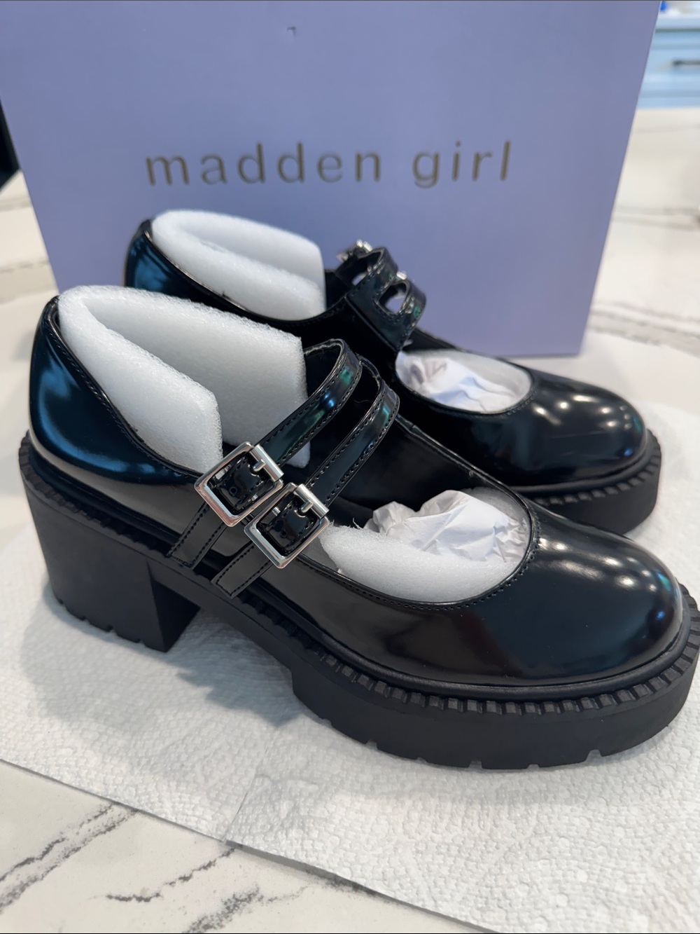 Madden Girl Double Strap Black Patent Mary Jane Lug Sole Size 5.5